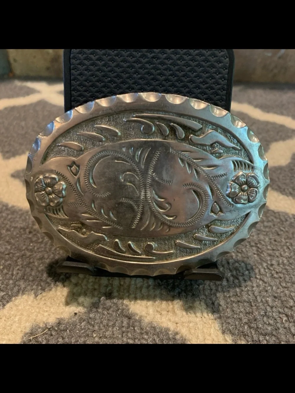 Vintage Western Style  Engraved Oval Belt Buckle - Silver Tone